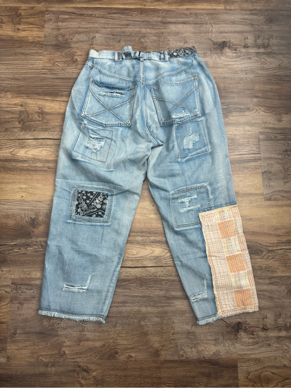 POL Offshore Patchwork Detail Pants Size Large - Picture 12 of 16